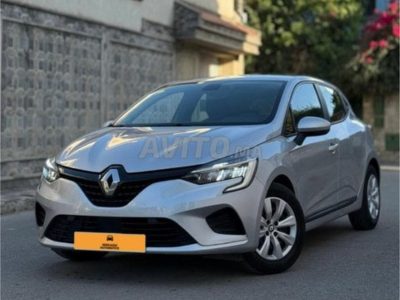 Clio 5 Essence | Garantie 6 mois DERKAOUI - AUTO